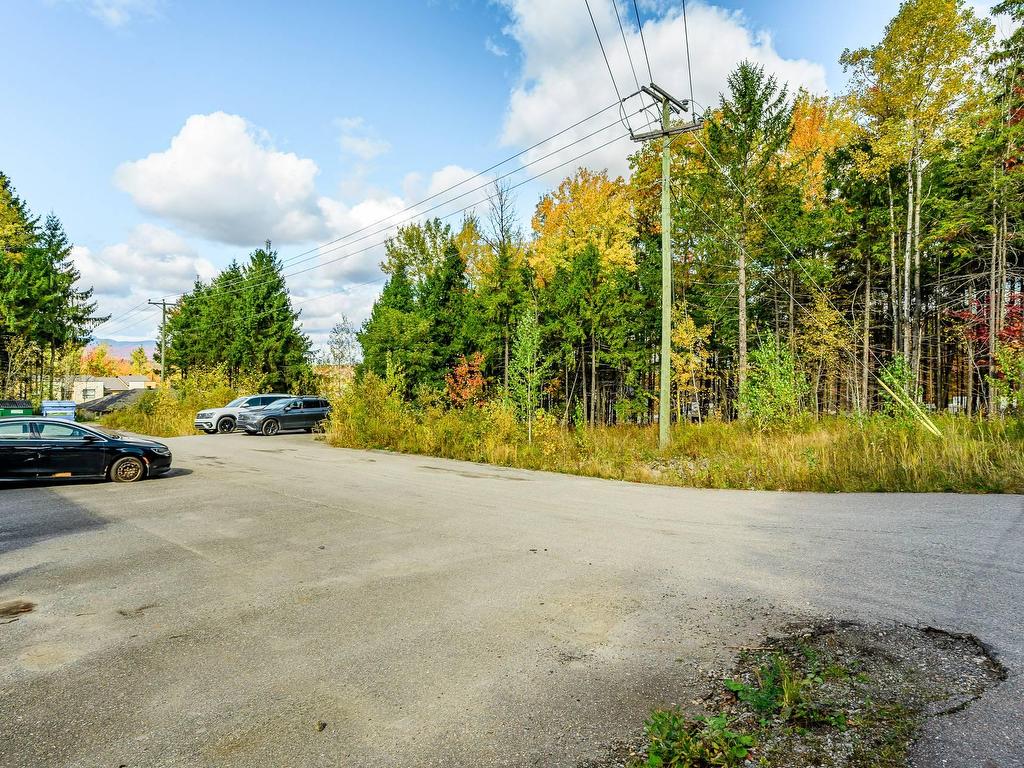 









1713

 - 1719


Rue Principale E.

,
Magog,




QC
J1X1Z8

