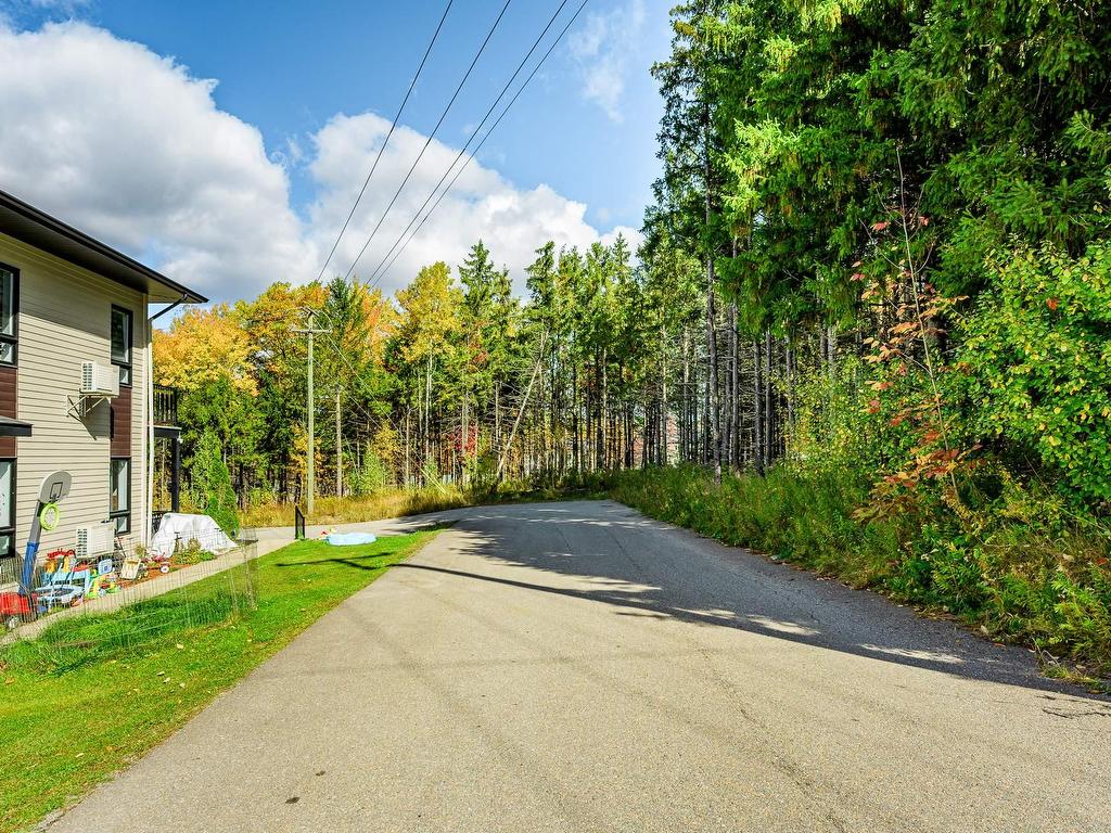 









1713

 - 1719


Rue Principale E.

,
Magog,




QC
J1X1Z8

