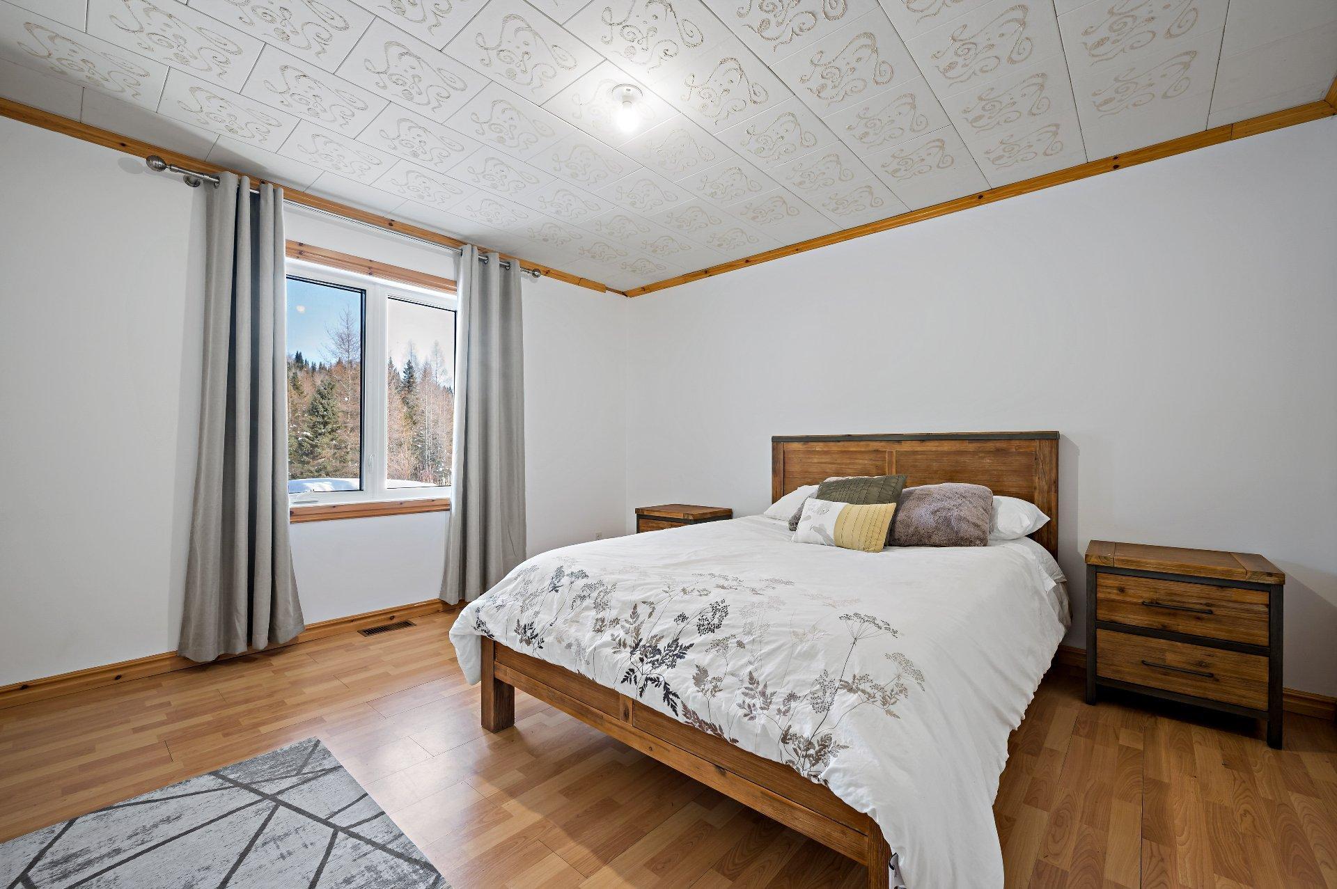 









649


Ch. du Lac-Quenouille

,
Lac-Supérieur,




QC
J0T1J0

