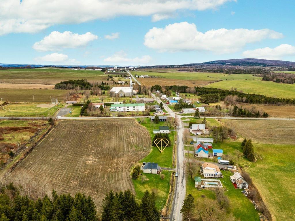 












Ch. St-Jacques

,
Saint-Herménégilde,







QC
J0B2W0

