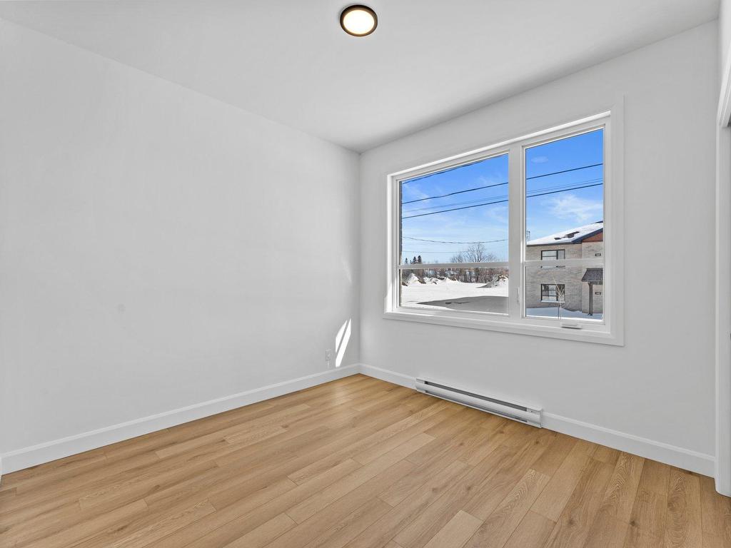 









1415


Rue du Velours

,
Drummondville,




QC
J2B0V5

