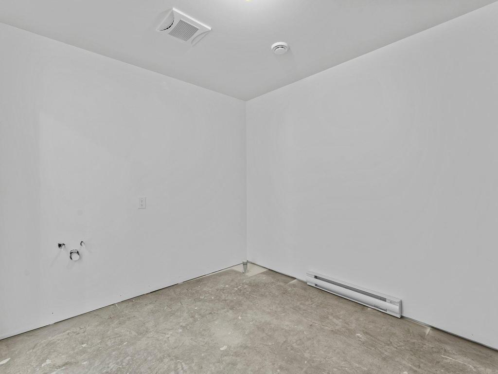 









1415


Rue du Velours

,
Drummondville,




QC
J2B0V5

