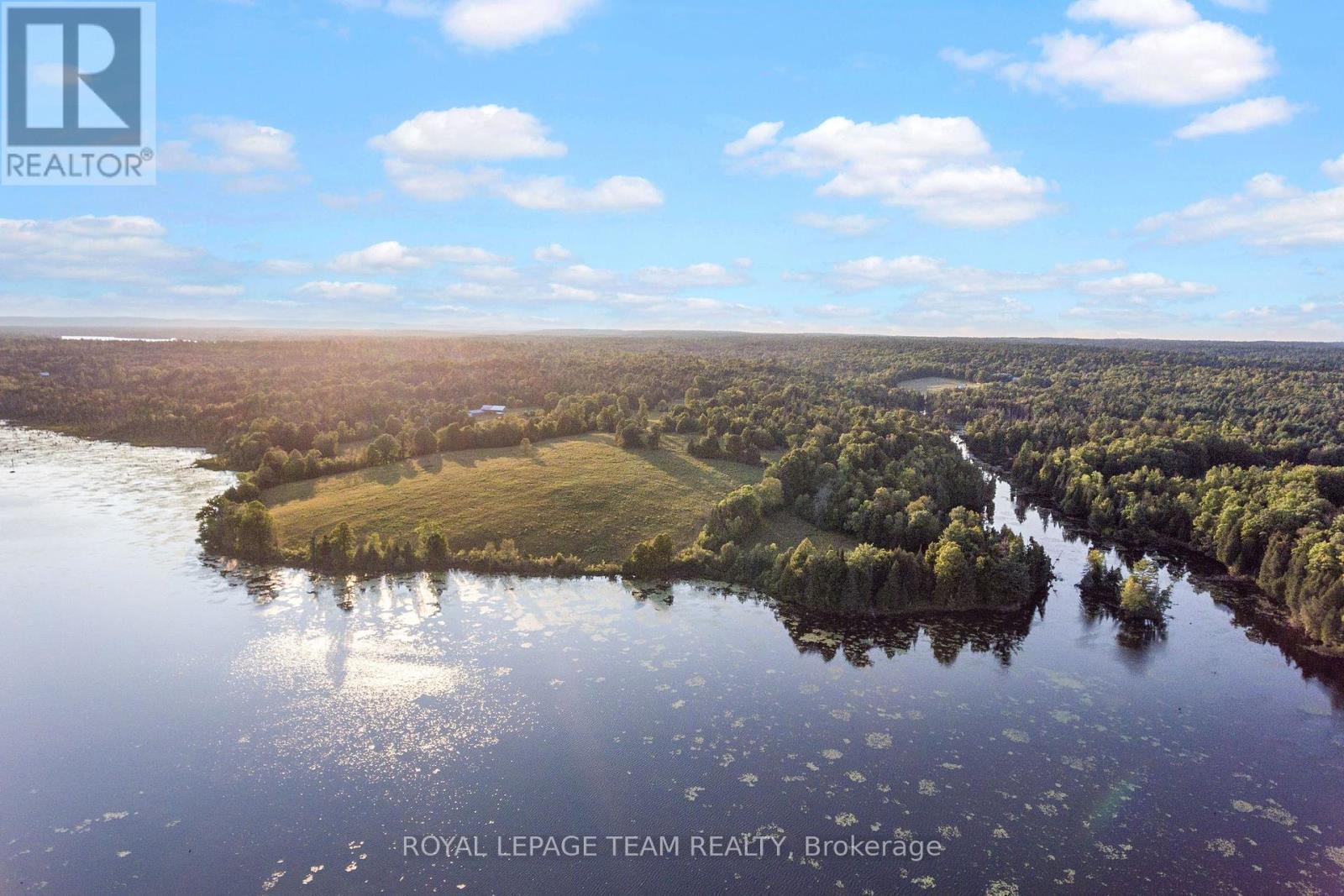 












105 HALLIDAY CREEK ROAD

,
Greater Madawaska,




Ontario
K0J1G0

