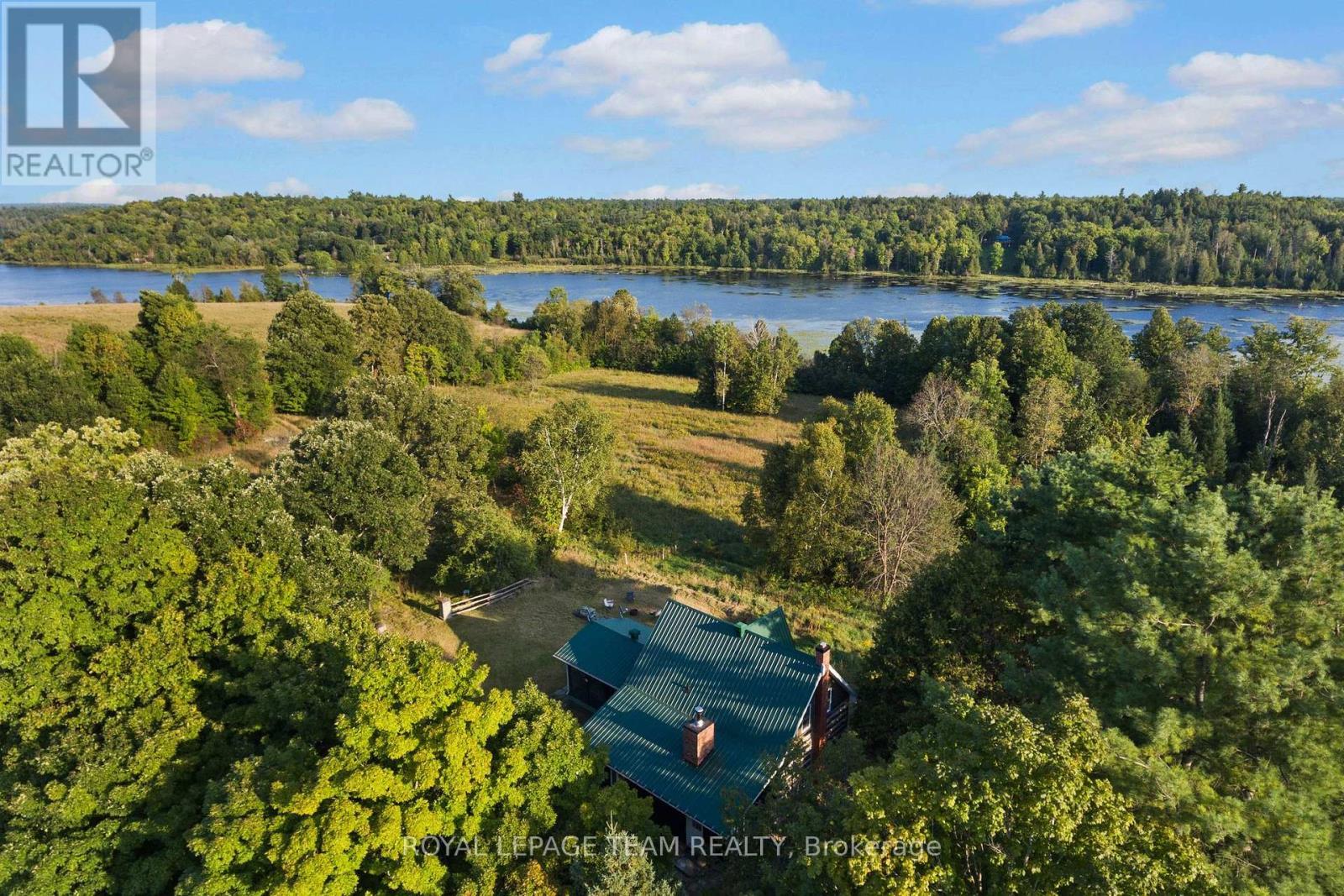 












105 HALLIDAY CREEK ROAD

,
Greater Madawaska,




Ontario
K0J1G0

