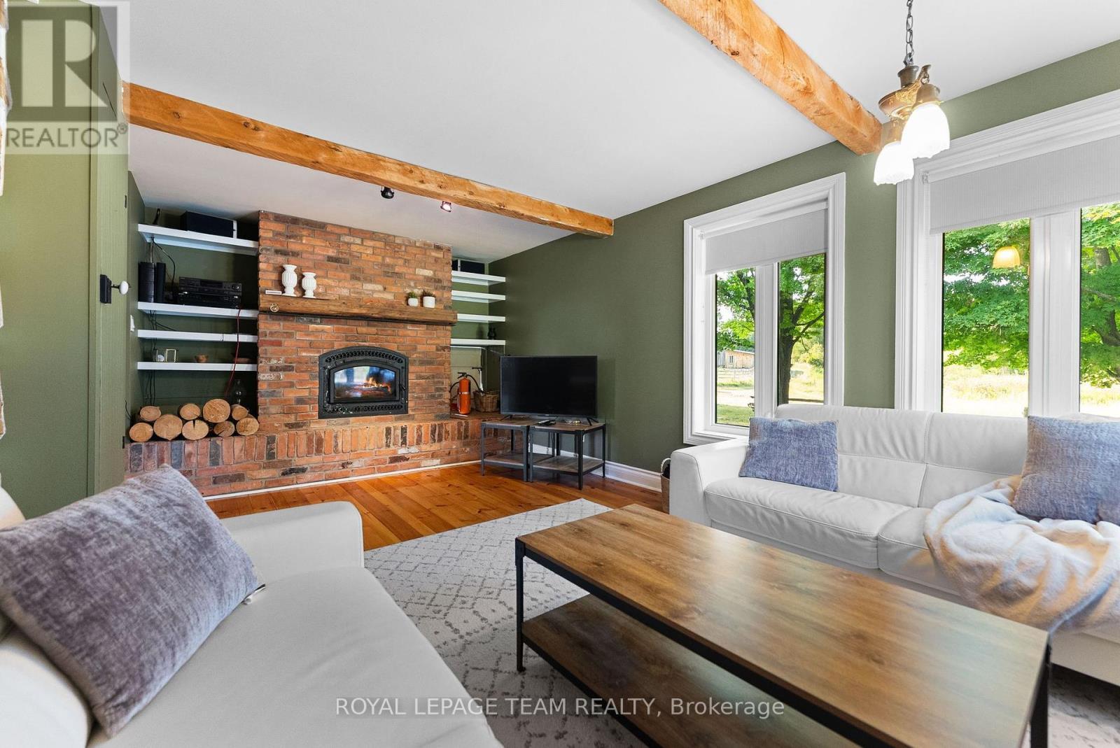 












105 HALLIDAY CREEK ROAD

,
Greater Madawaska,




Ontario
K0J1G0

