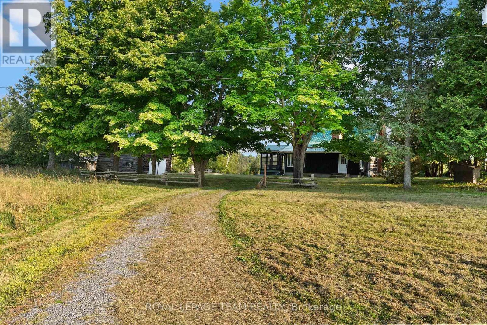 












105 HALLIDAY CREEK ROAD

,
Greater Madawaska,




Ontario
K0J1G0

