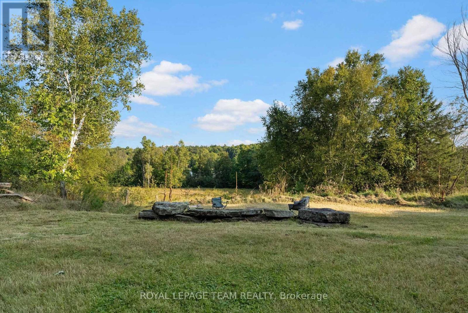












105 HALLIDAY CREEK ROAD

,
Greater Madawaska,




Ontario
K0J1G0

