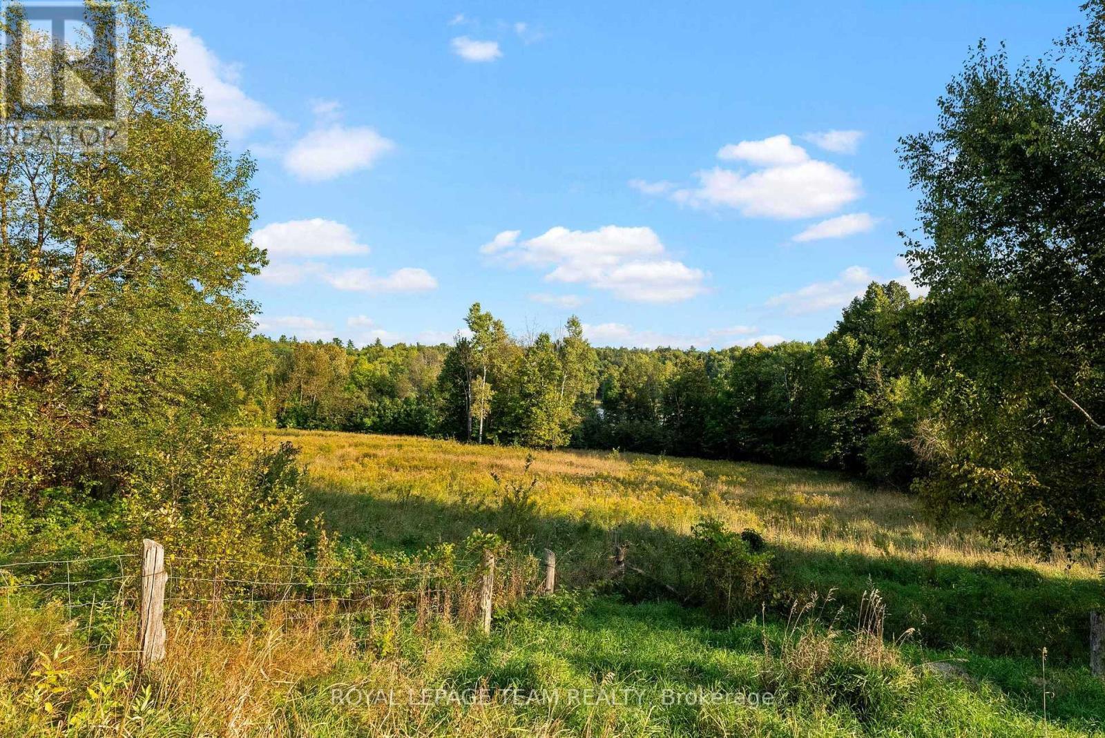 












105 HALLIDAY CREEK ROAD

,
Greater Madawaska,




Ontario
K0J1G0

