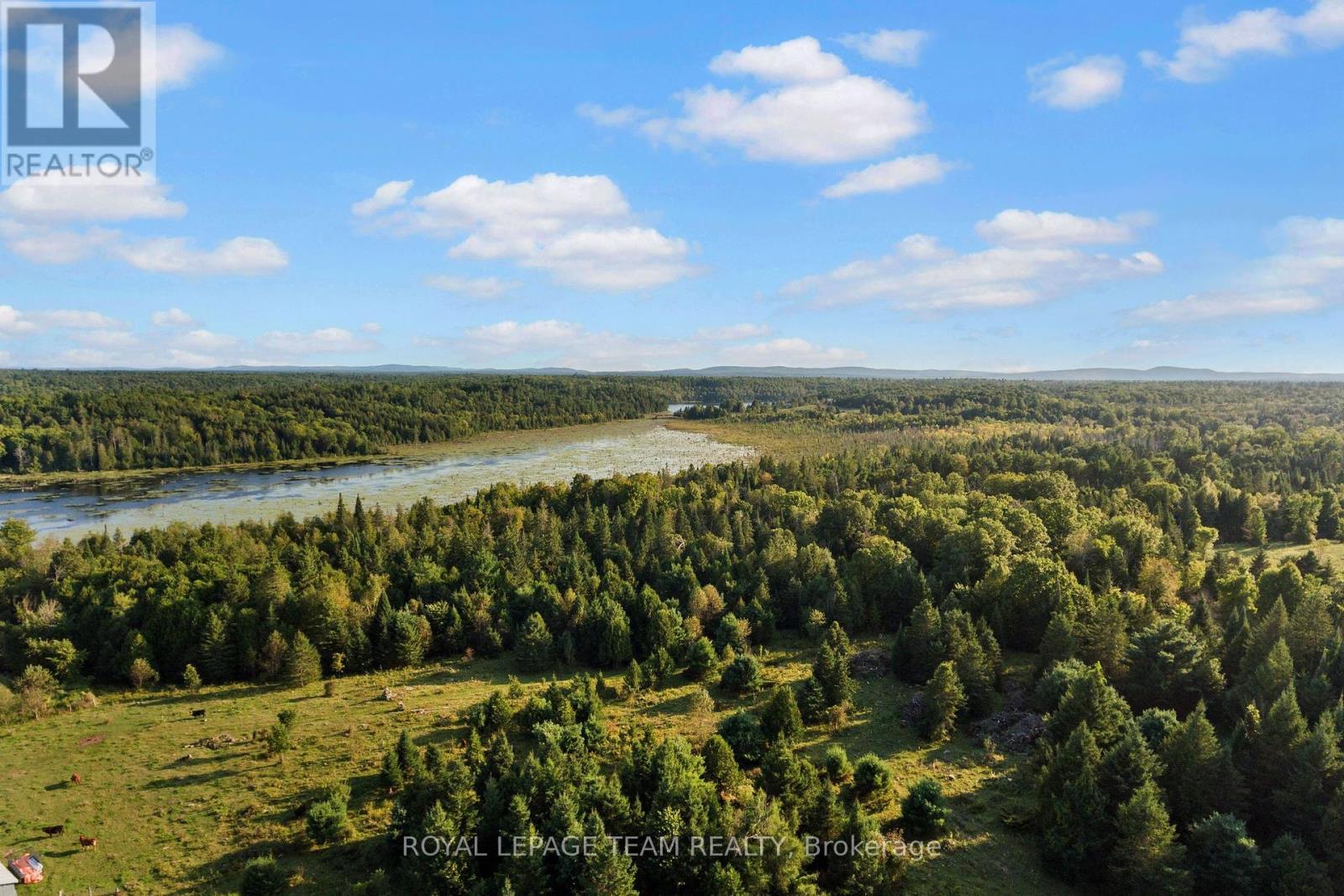 












105 HALLIDAY CREEK ROAD

,
Greater Madawaska,




Ontario
K0J1G0

