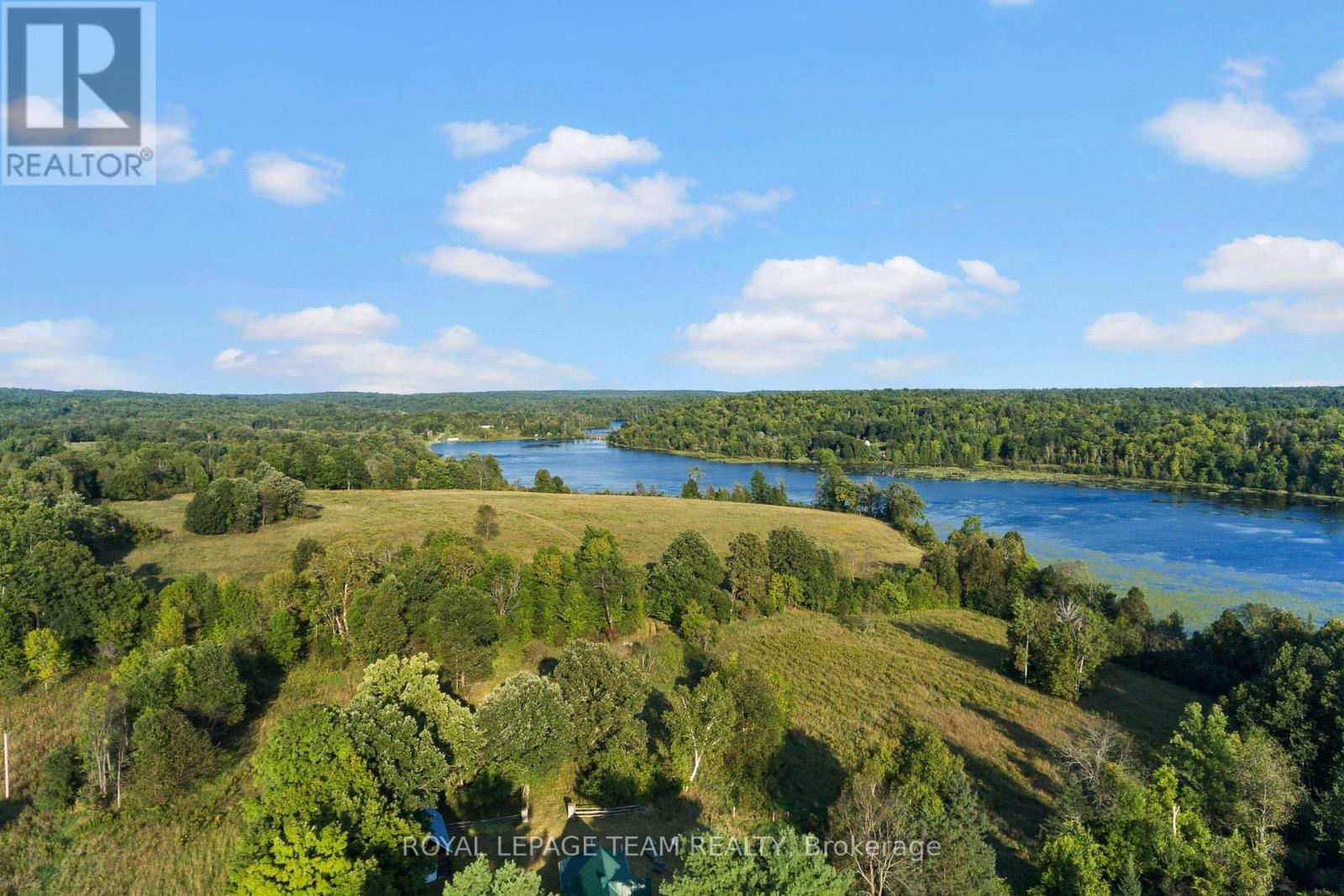 












105 HALLIDAY CREEK ROAD

,
Greater Madawaska,




Ontario
K0J1G0

