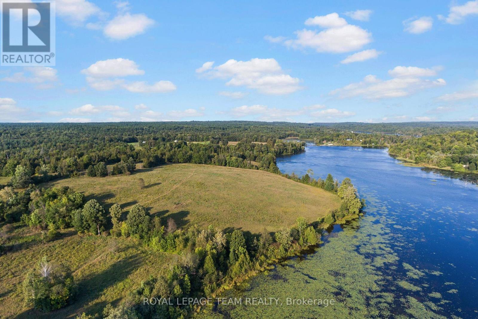 












105 HALLIDAY CREEK ROAD

,
Greater Madawaska,




Ontario
K0J1G0

