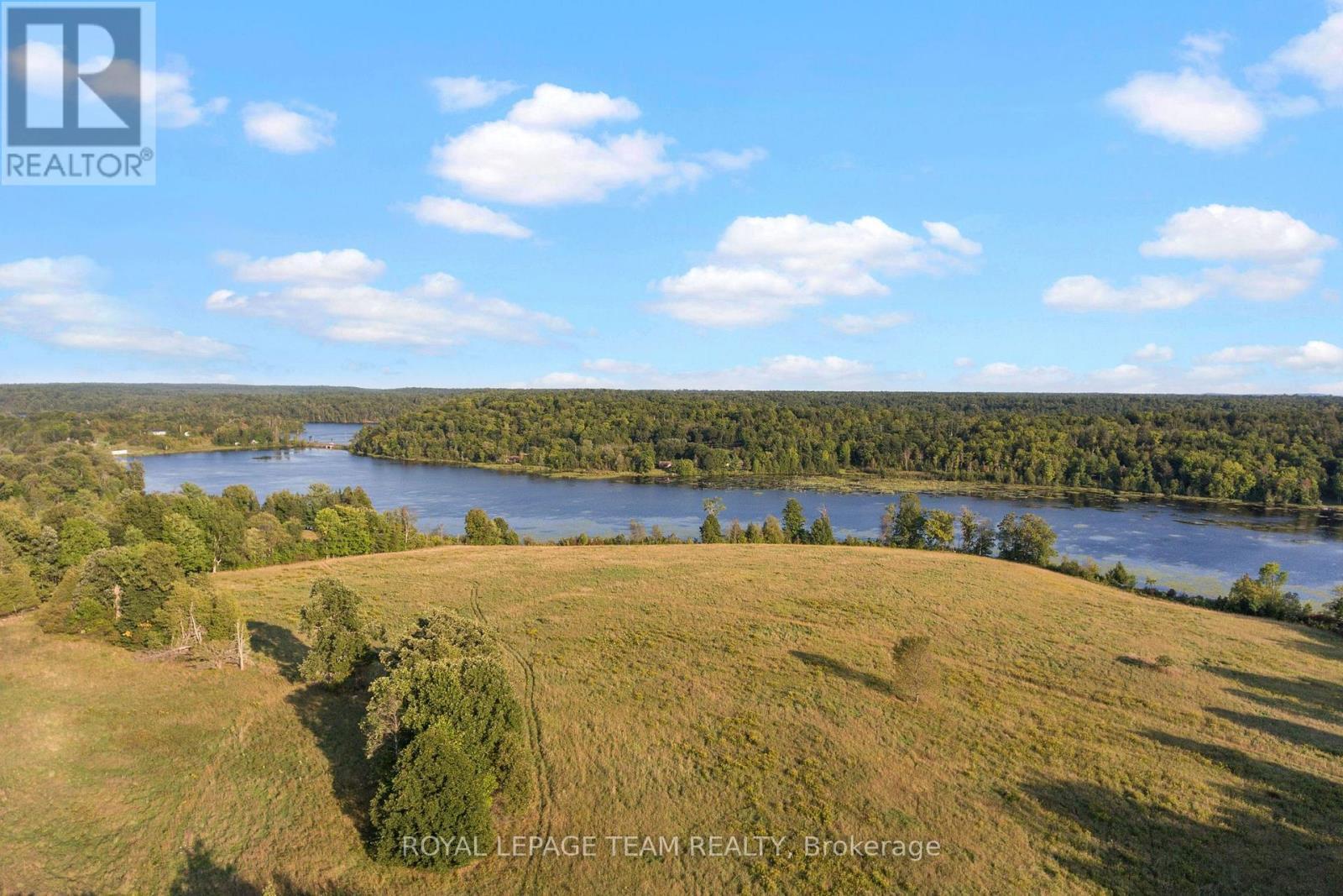 












105 HALLIDAY CREEK ROAD

,
Greater Madawaska,




Ontario
K0J1G0

