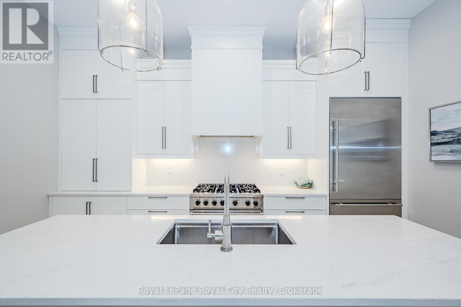 












138 DUBLIN STREET N

,
Guelph (Downtown),




Ontario
N1H4N7

