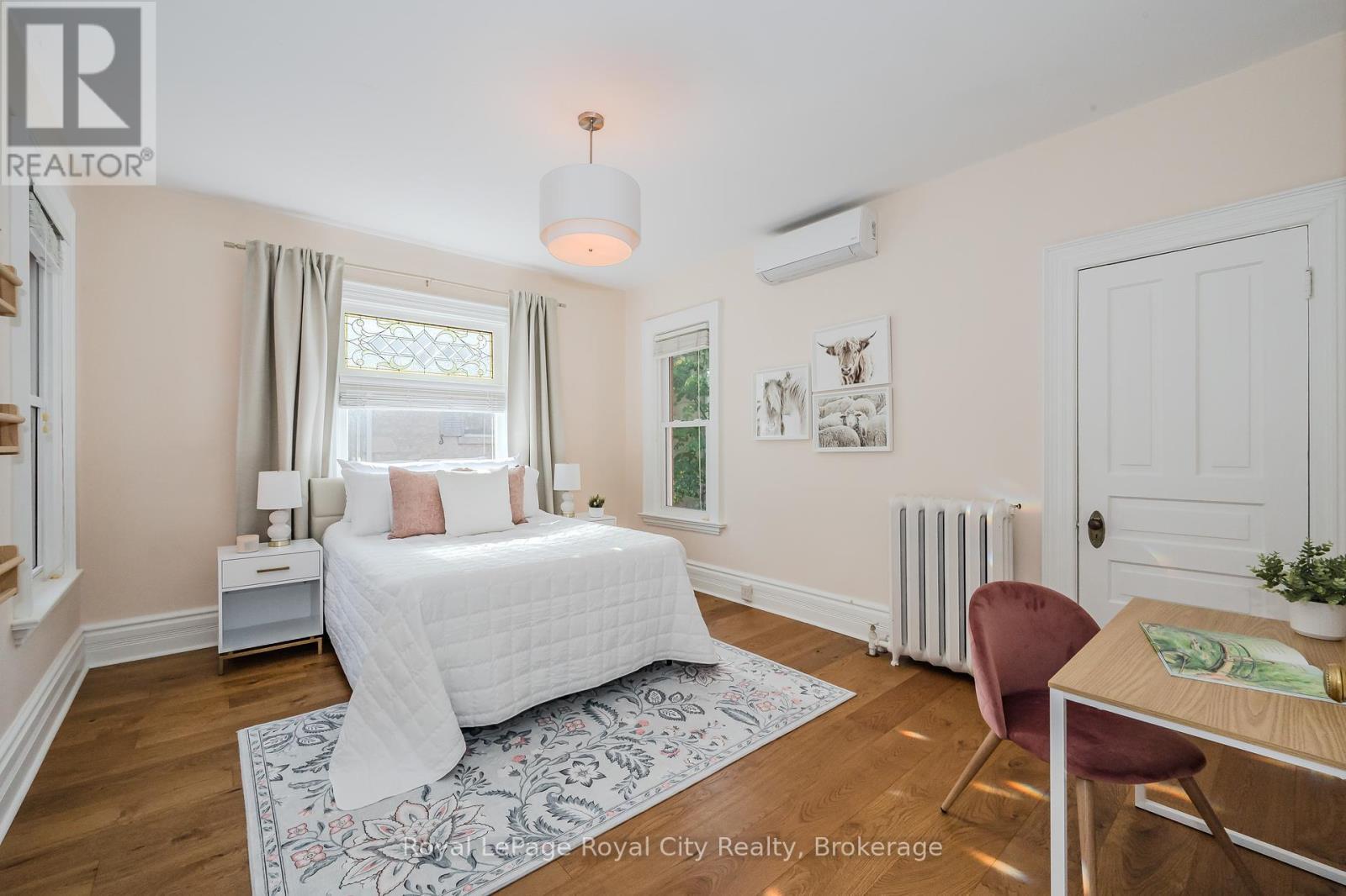 












138 DUBLIN STREET N

,
Guelph (Downtown),




Ontario
N1H4N7

