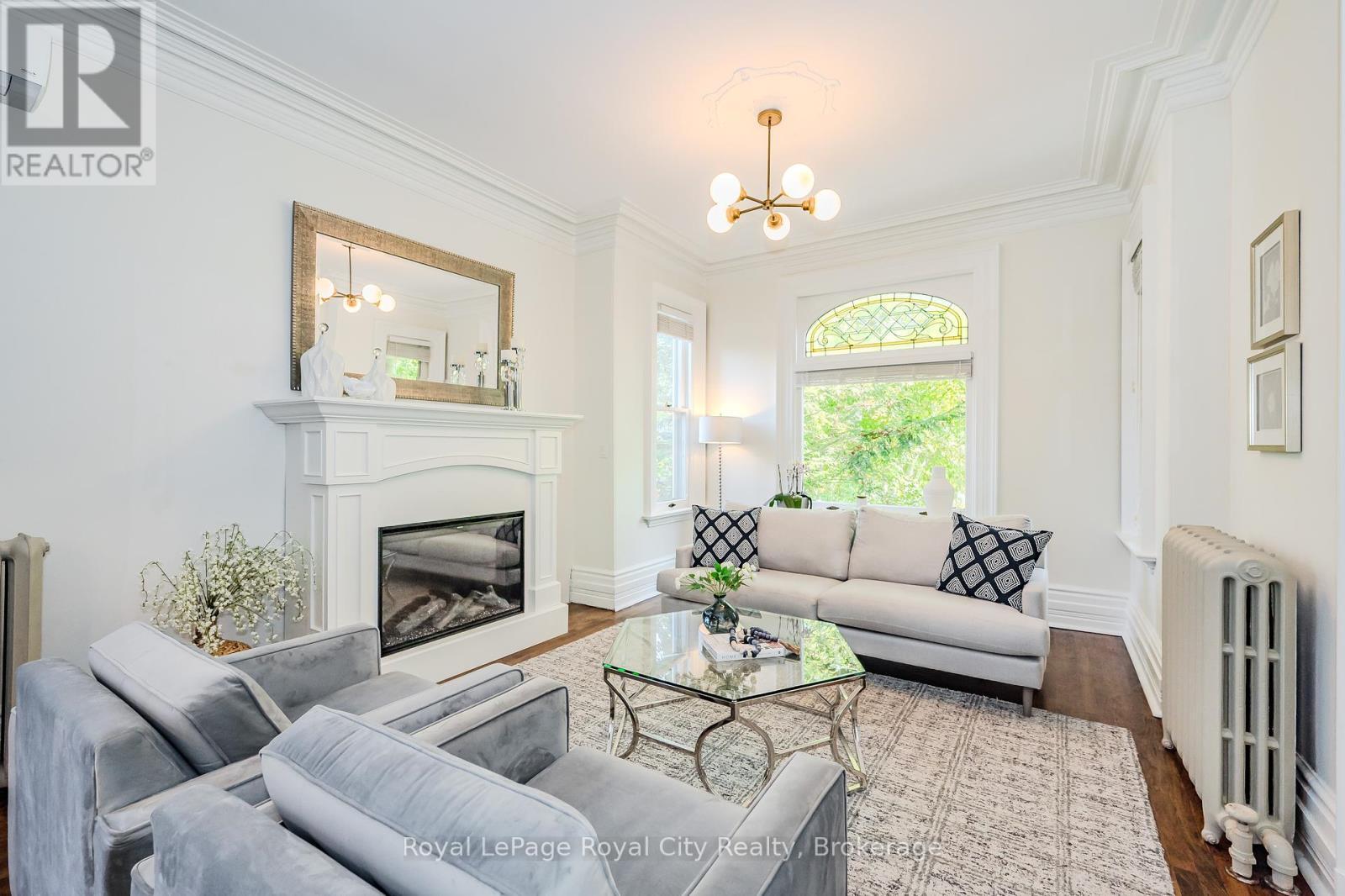 












138 DUBLIN STREET N

,
Guelph (Downtown),




Ontario
N1H4N7

