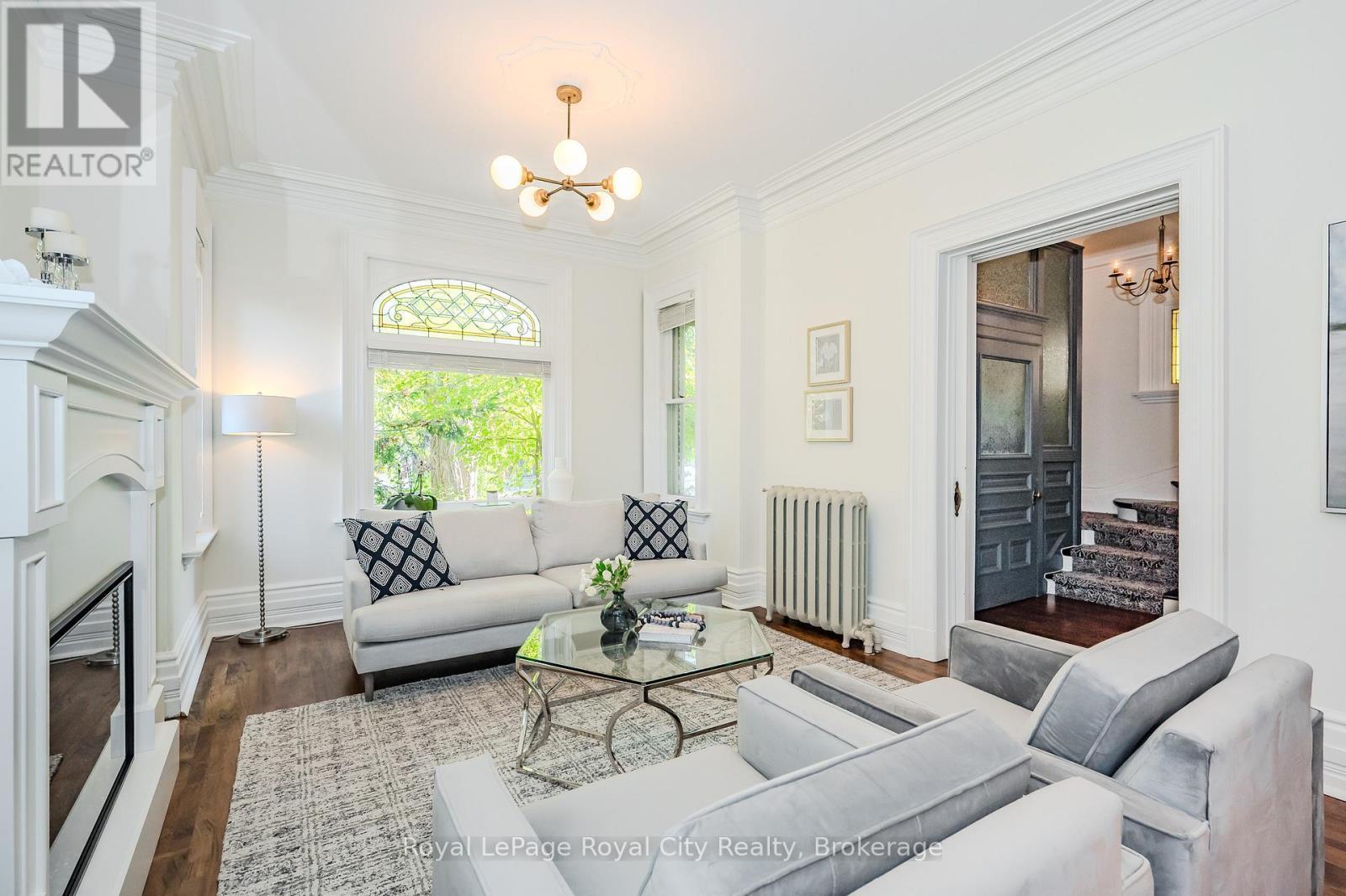 












138 DUBLIN STREET N

,
Guelph (Downtown),




Ontario
N1H4N7

