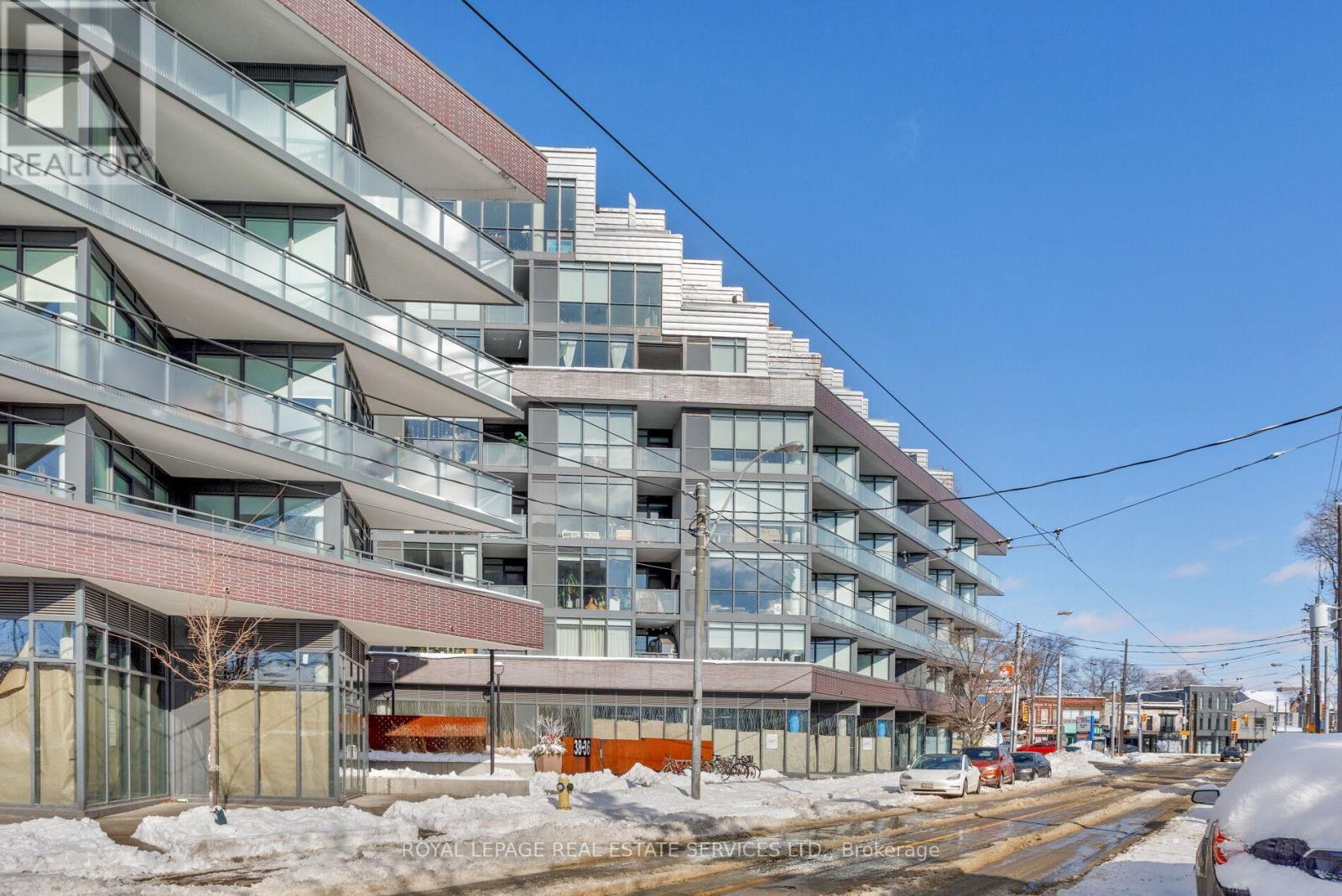 












801 - 36 HOWARD PARK AVENUE

,
Toronto,




Ontario
M6R1V5

