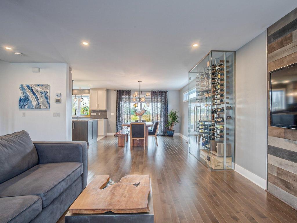 









103


Rue Joseph-Albert-Morin

,
Saint-Jean-sur-Richelieu,




QC
J2X5S1


