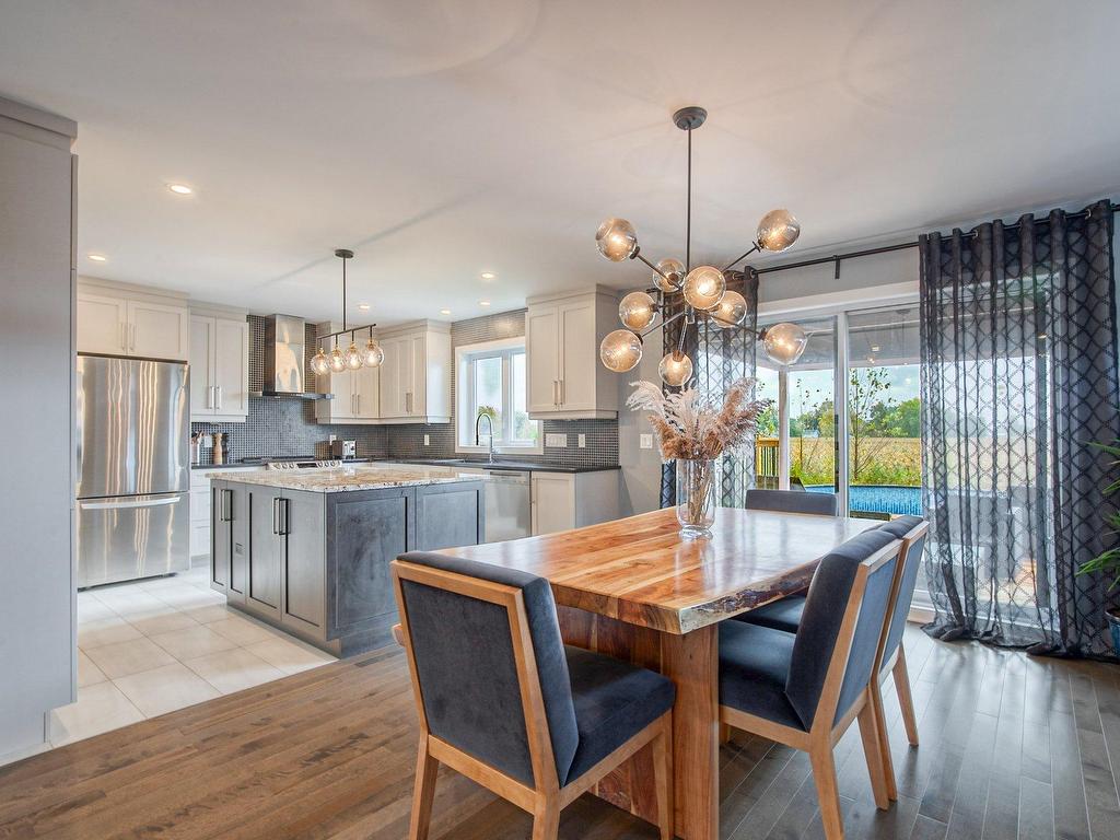 









103


Rue Joseph-Albert-Morin

,
Saint-Jean-sur-Richelieu,




QC
J2X5S1

