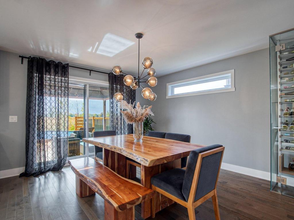 









103


Rue Joseph-Albert-Morin

,
Saint-Jean-sur-Richelieu,




QC
J2X5S1

