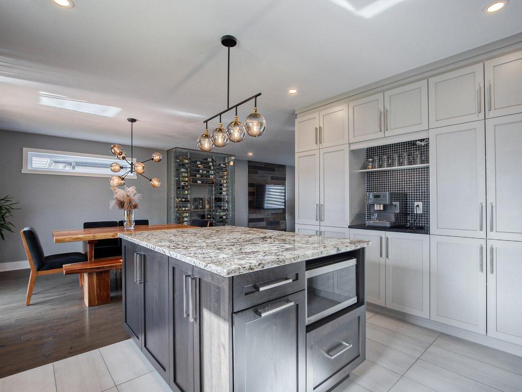 









103


Rue Joseph-Albert-Morin

,
Saint-Jean-sur-Richelieu,




QC
J2X5S1

