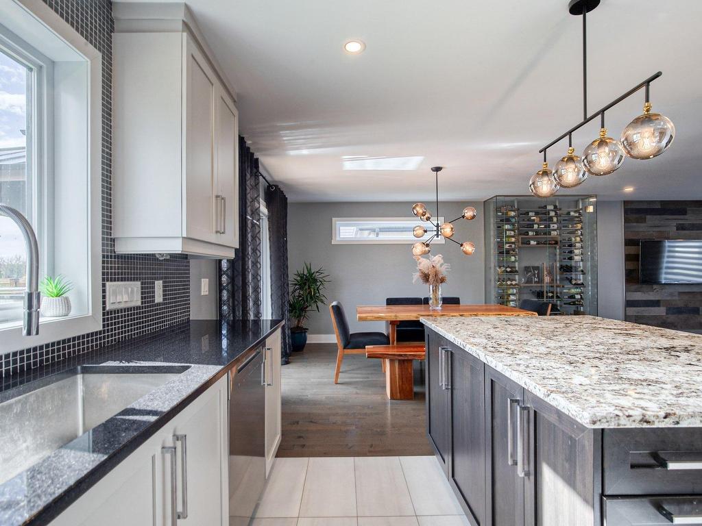 









103


Rue Joseph-Albert-Morin

,
Saint-Jean-sur-Richelieu,




QC
J2X5S1

