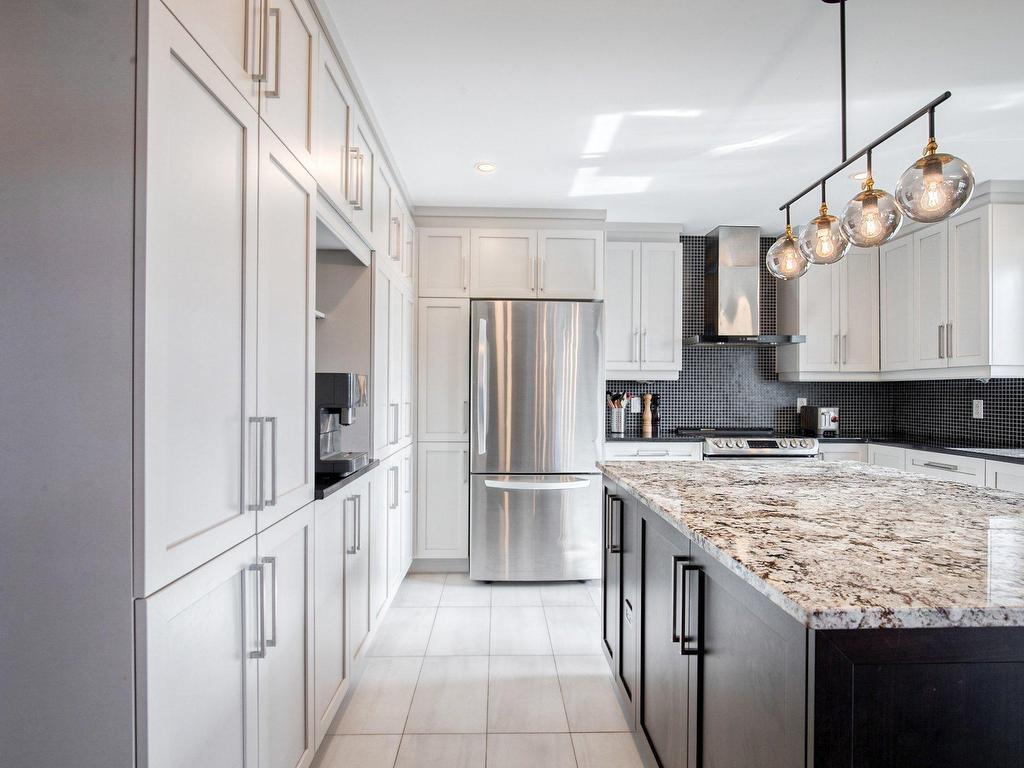 









103


Rue Joseph-Albert-Morin

,
Saint-Jean-sur-Richelieu,




QC
J2X5S1

