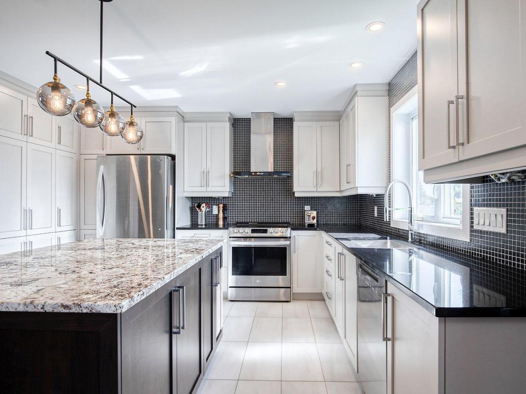 









103


Rue Joseph-Albert-Morin

,
Saint-Jean-sur-Richelieu,




QC
J2X5S1

