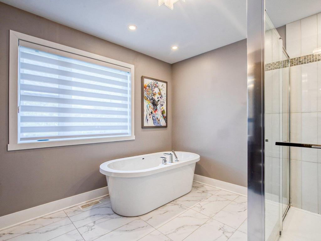 









103


Rue Joseph-Albert-Morin

,
Saint-Jean-sur-Richelieu,




QC
J2X5S1

