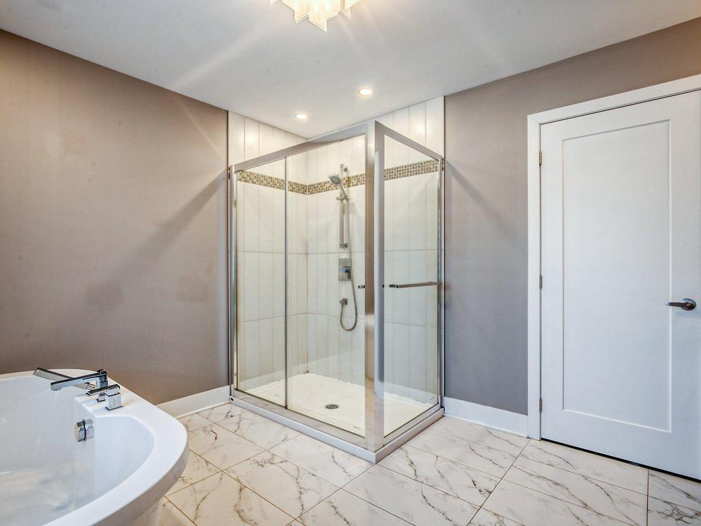 









103


Rue Joseph-Albert-Morin

,
Saint-Jean-sur-Richelieu,




QC
J2X5S1

