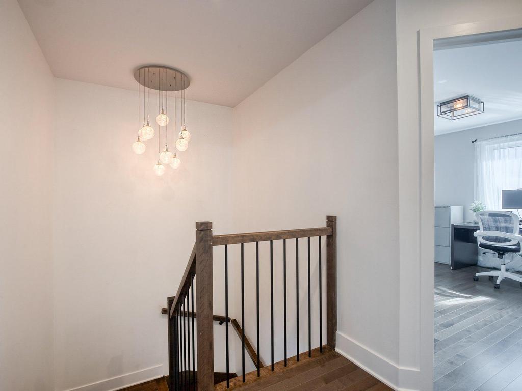 









103


Rue Joseph-Albert-Morin

,
Saint-Jean-sur-Richelieu,




QC
J2X5S1

