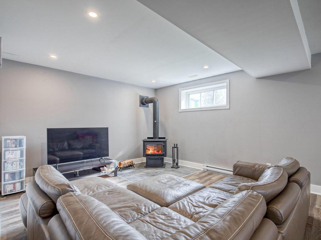 









103


Rue Joseph-Albert-Morin

,
Saint-Jean-sur-Richelieu,




QC
J2X5S1

