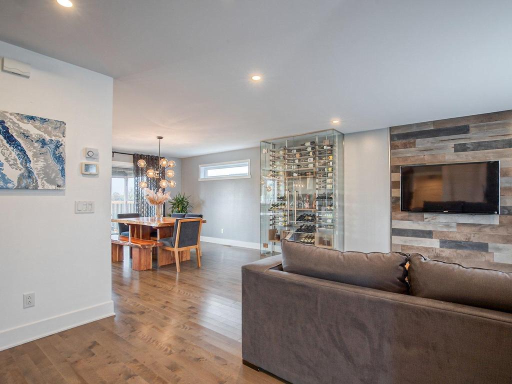









103


Rue Joseph-Albert-Morin

,
Saint-Jean-sur-Richelieu,




QC
J2X5S1

