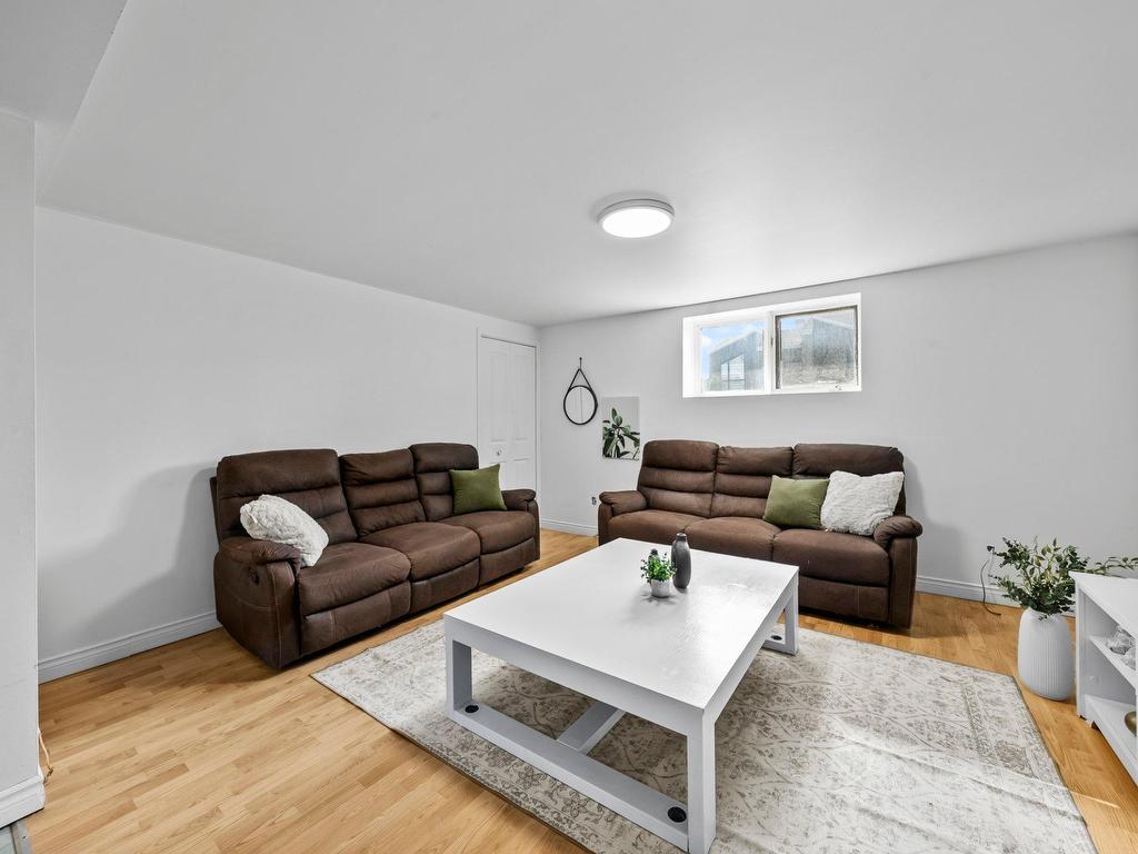 









1530


Rue Marie-Lyne

,
Drummondville,




QC
J2C6Z2

