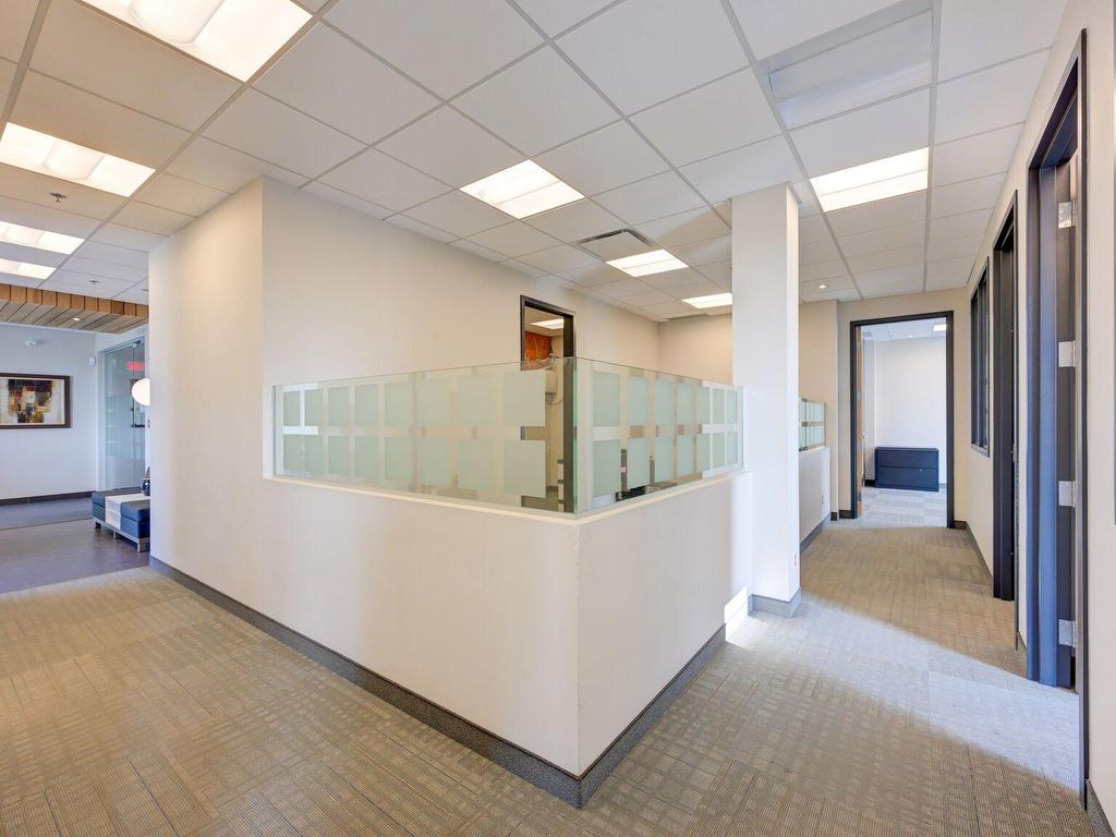 









6455


Rue Doris-Lussier

, 220,
Boisbriand,




QC
J7H0H8

