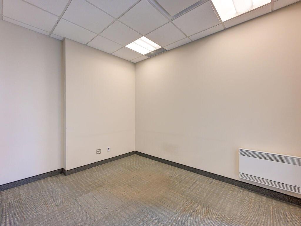









6455


Rue Doris-Lussier

, 220,
Boisbriand,




QC
J7H0H8

