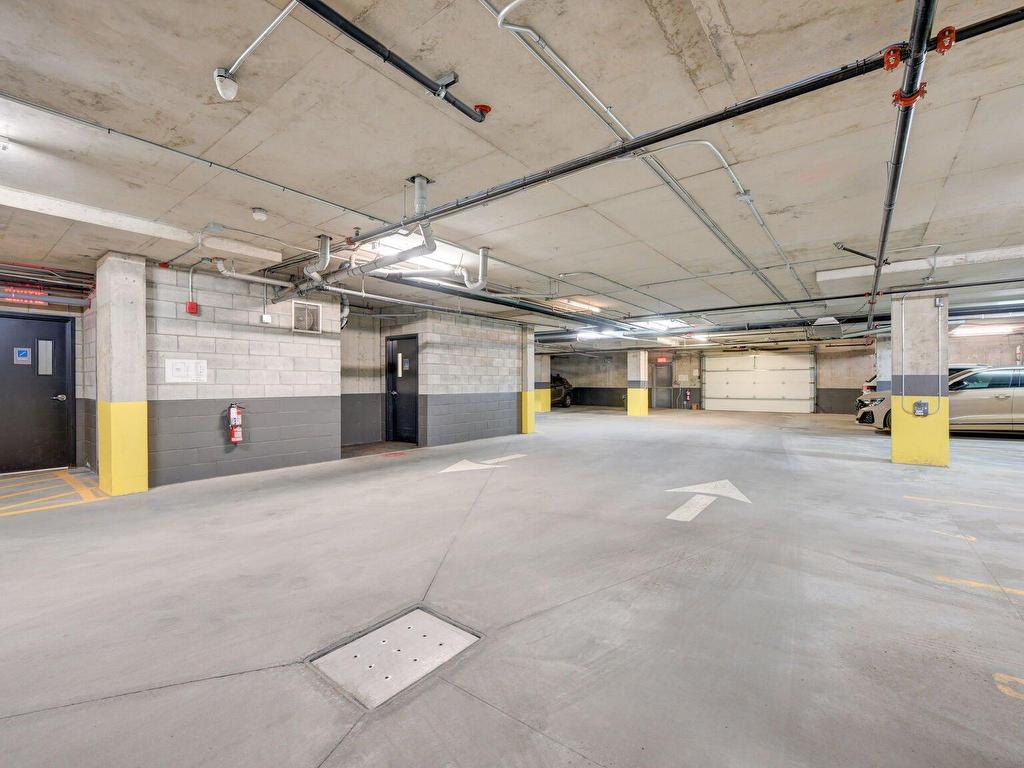 









6455


Rue Doris-Lussier

, 220,
Boisbriand,




QC
J7H0H8

