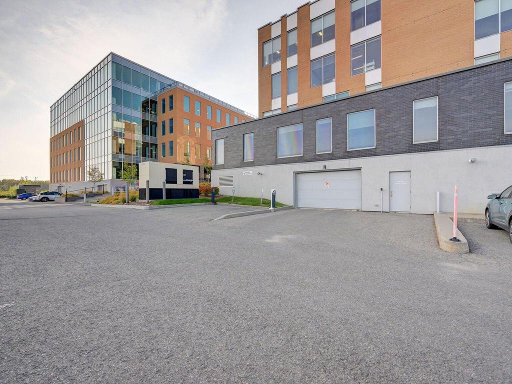 









6455


Rue Doris-Lussier

, 220,
Boisbriand,




QC
J7H0H8

