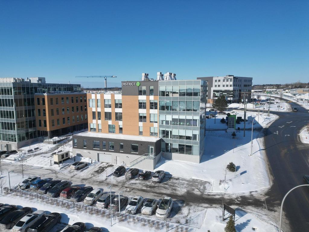 









6455


Rue Doris-Lussier

, 220,
Boisbriand,




QC
J7H0H8

