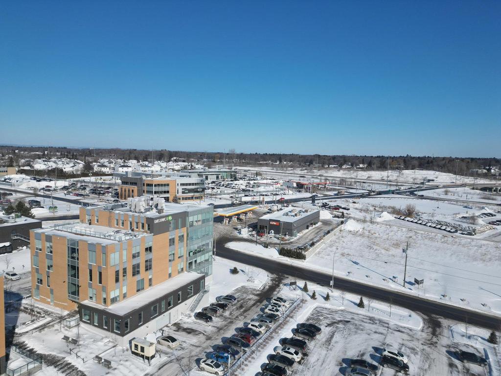 









6455


Rue Doris-Lussier

, 220,
Boisbriand,




QC
J7H0H8

