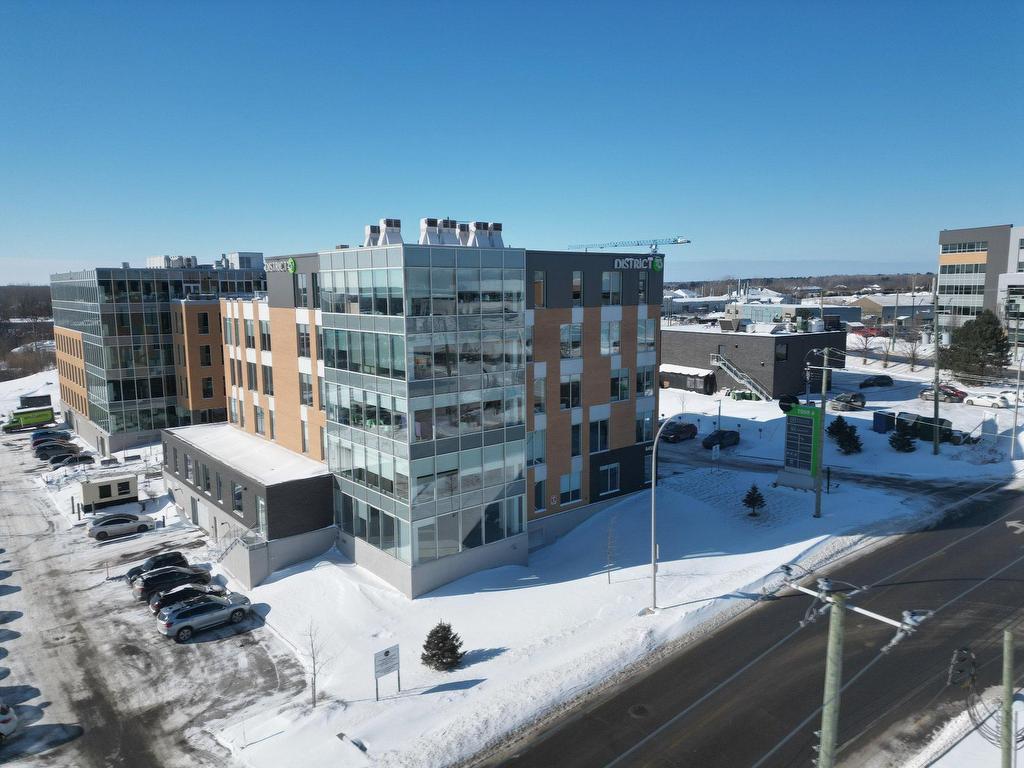 









6455


Rue Doris-Lussier

, 220,
Boisbriand,




QC
J7H0H8

