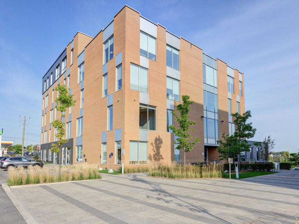 









6455


Rue Doris-Lussier

, 220,
Boisbriand,




QC
J7H0H8

