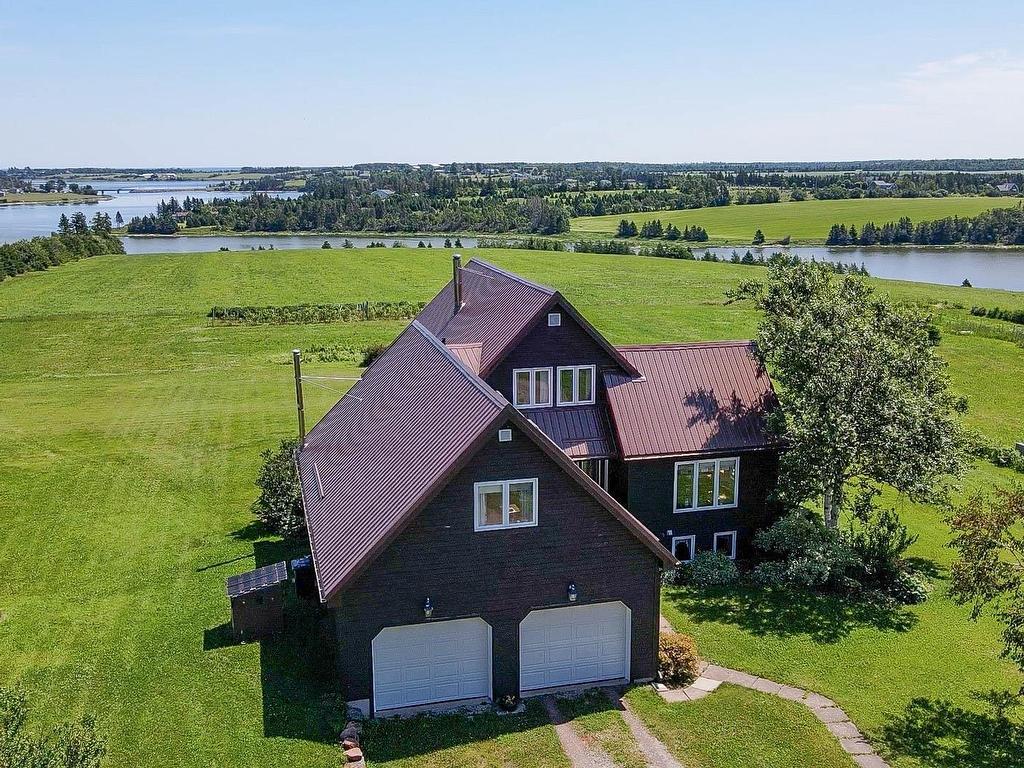 












33 Newson Lane

,
New Glasgow,




PE
C0A 1N0

