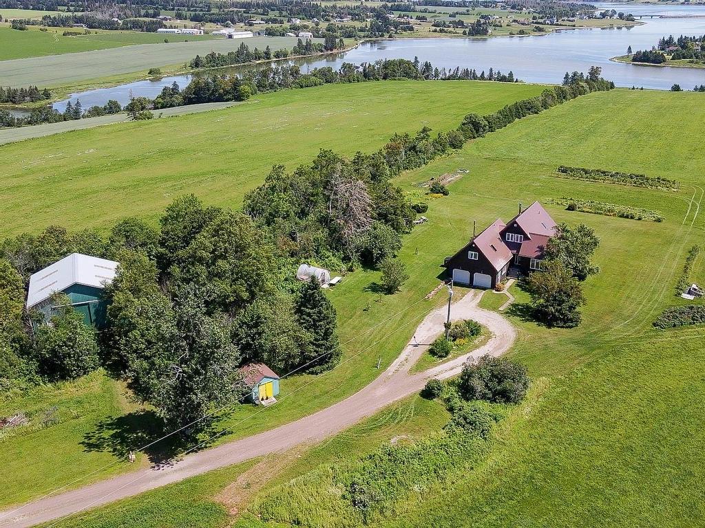 












33 Newson Lane

,
New Glasgow,




PE
C0A 1N0

