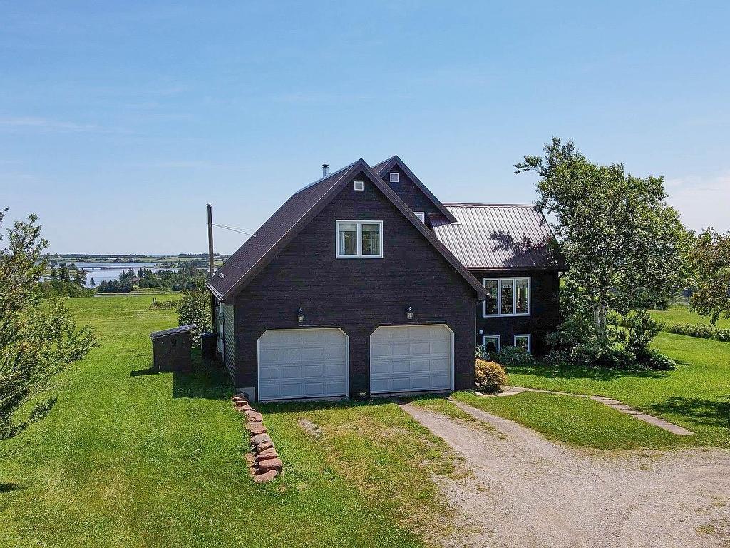 












33 Newson Lane

,
New Glasgow,




PE
C0A 1N0


