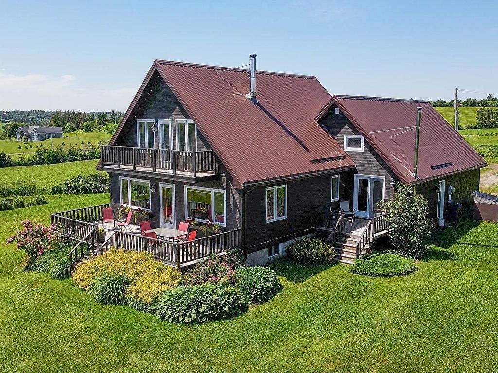 












33 Newson Lane

,
New Glasgow,




PE
C0A 1N0

