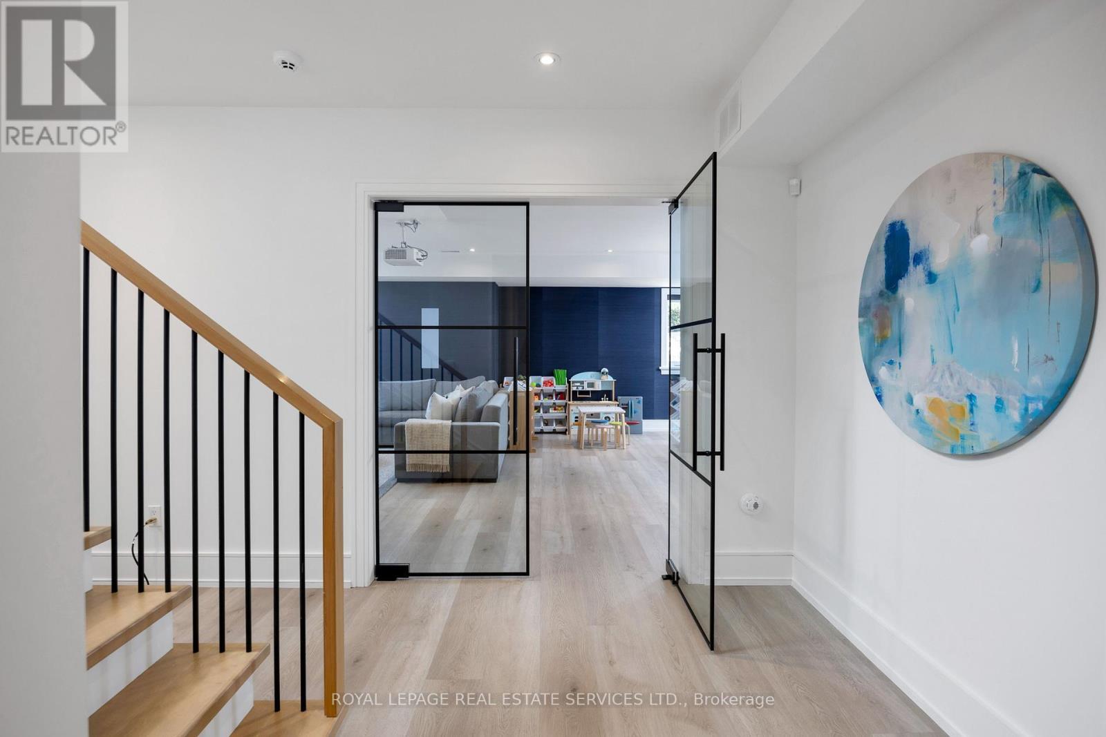 












57 MEADOWBANK ROAD

,
Toronto,




Ontario
M9B5C7


