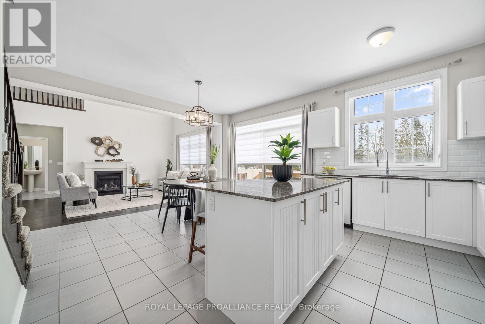 












61 SUMMER BREEZE DRIVE

,
Prince Edward County (Ameliasburg Ward),




Ontario
K0K1L0


