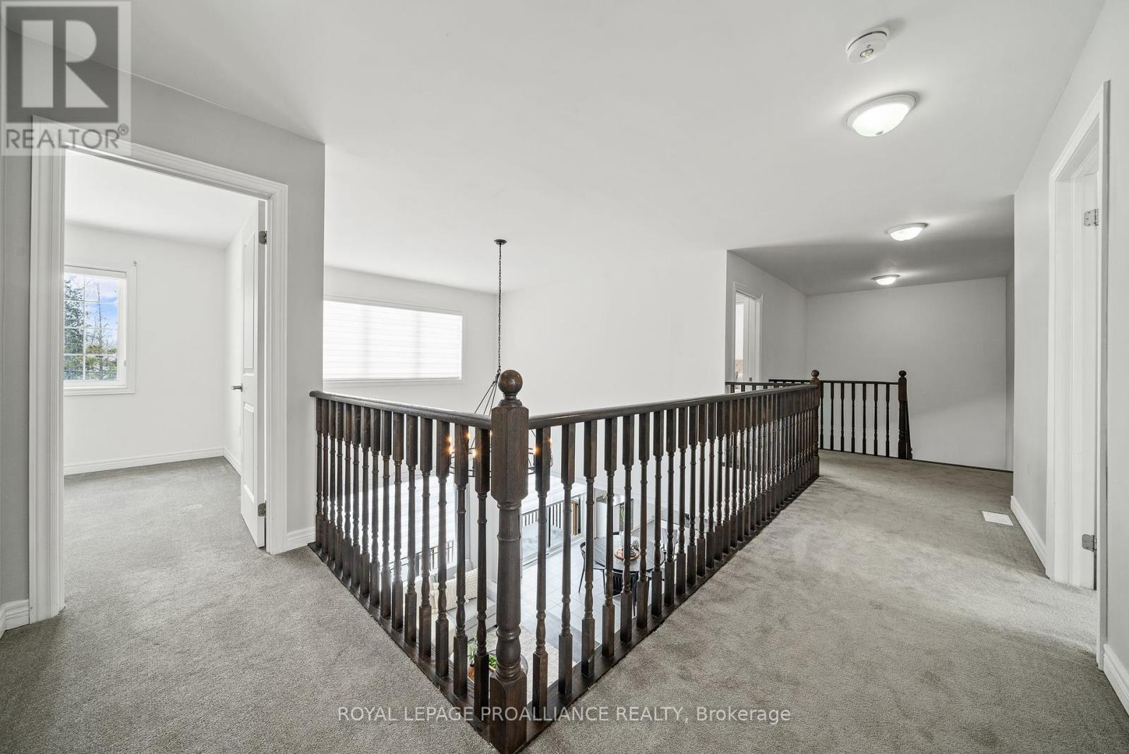 












61 SUMMER BREEZE DRIVE

,
Prince Edward County (Ameliasburg Ward),




Ontario
K0K1L0

