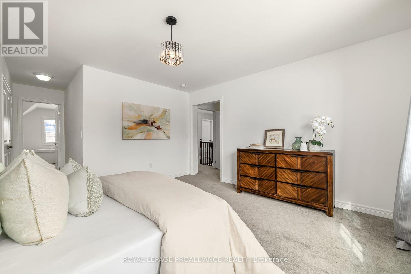 












61 SUMMER BREEZE DRIVE

,
Prince Edward County (Ameliasburg Ward),




Ontario
K0K1L0

